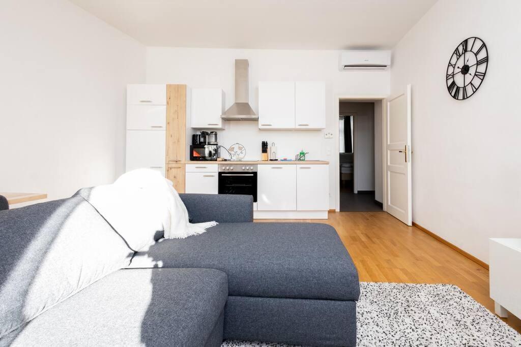 Orestaliving- 3Br On The Daube Canal/Friedensbruecke เวียนนา ภายนอก รูปภาพ